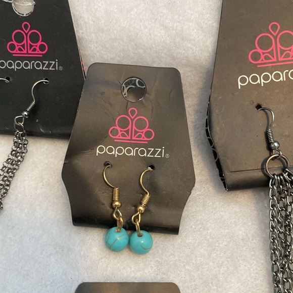 Paparazzi Misc earring bundle. - Picture 3 of 10